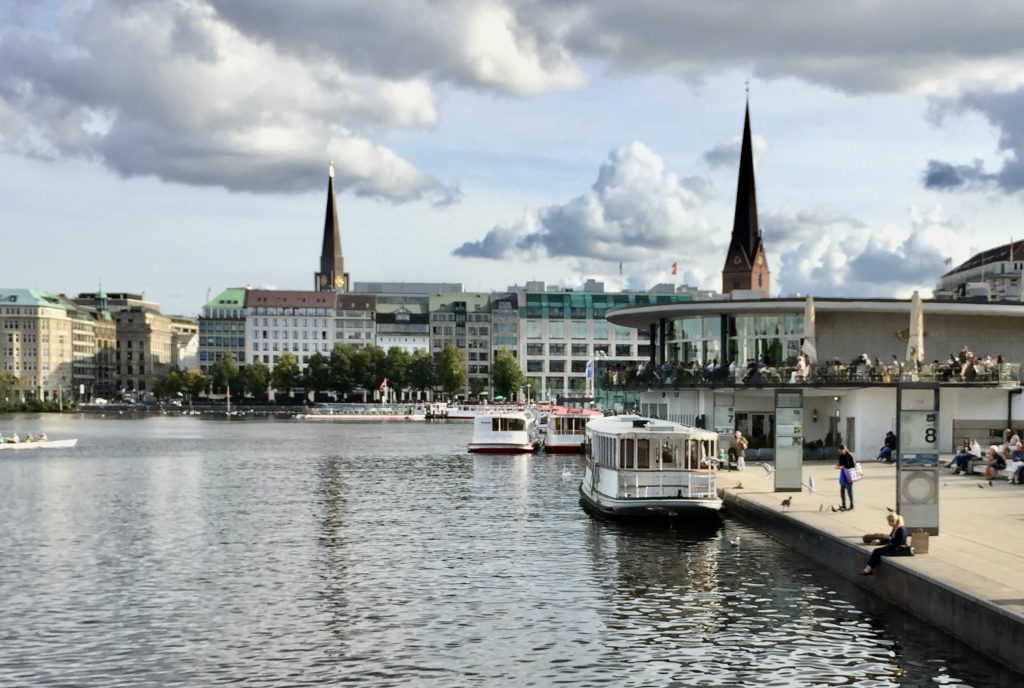 Relocation Service for Expats and individuals in Hamburg